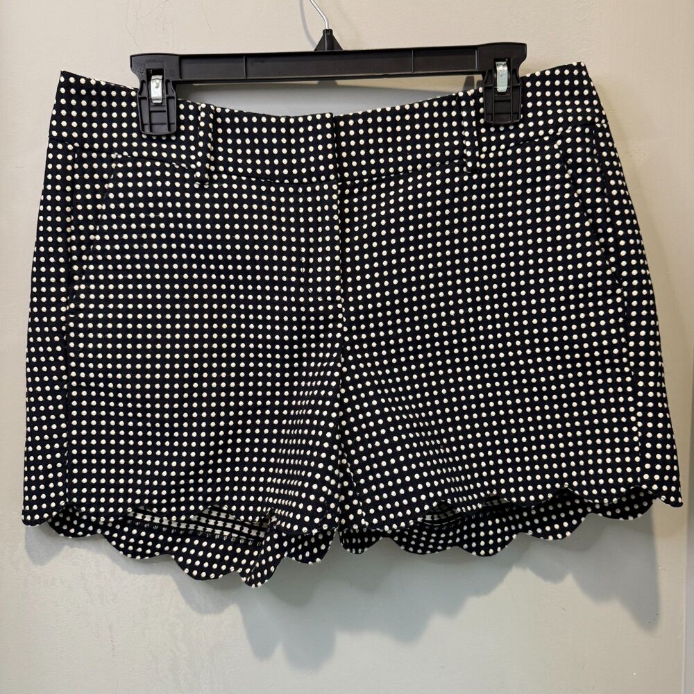 Ann Taylor Polka Dot Scallop Hem Shorts Dark Navy & White, SZ 4, Nice Condition